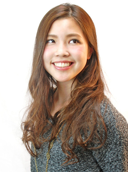 毛先に大きめのカールでふんわりナチュラル☆